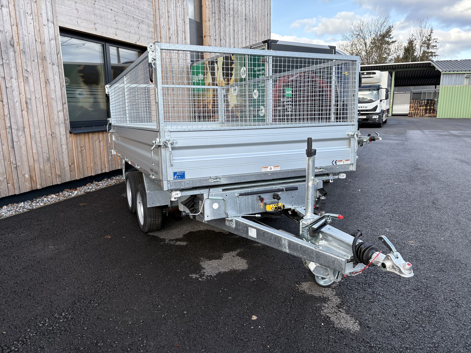 Humbaur HTK 3500.31 mit E-Pumpe    3