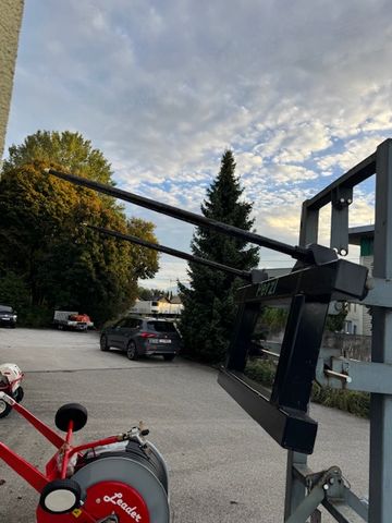 Perzl Ballentransportgabel / Ballenspieß 2
