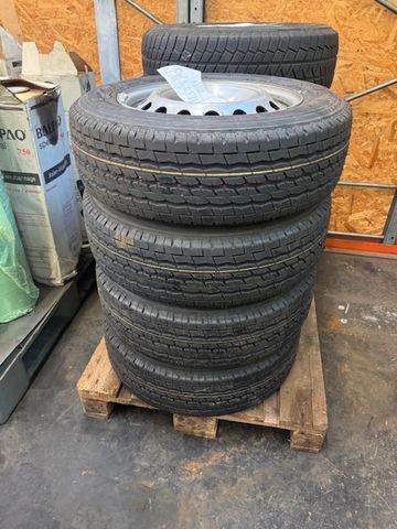 zu Mercedes Vito 205/65R16C 2