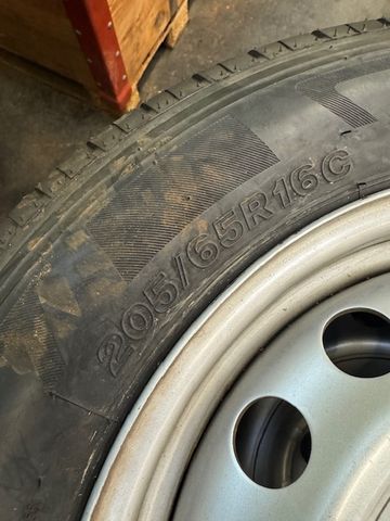 zu Mercedes Vito 205/65R16C 3