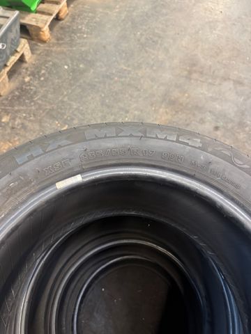 Reifen 235/55R17 2
