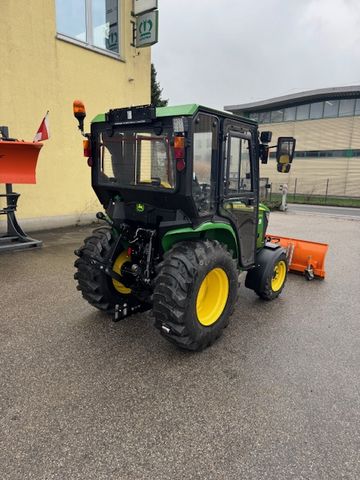 John Deere 3025E 3