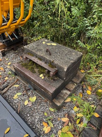 Sonstige Betongewicht 620 kg
