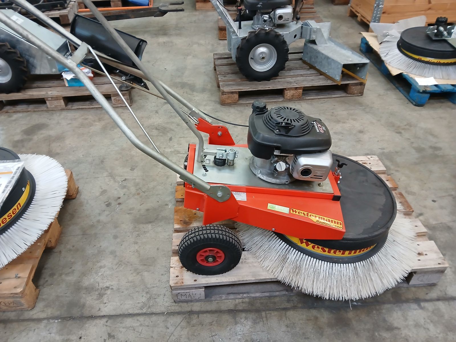 Westermann WR 900 Honda LR Radialbesen 2