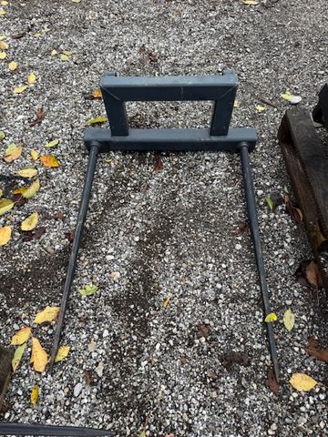 Sonstige Ballentransportgabel / Ballenspieß