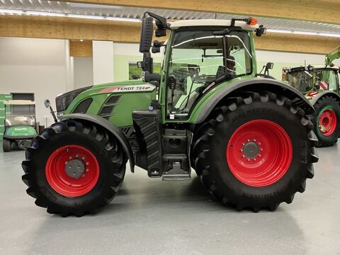 Fendt 724 VARIO S4 PROFI PLUS 2