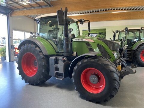 Fendt 724 Vario S 4 Profi Plus