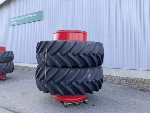 Sonstige 2X CEAT VF 750/75 R46