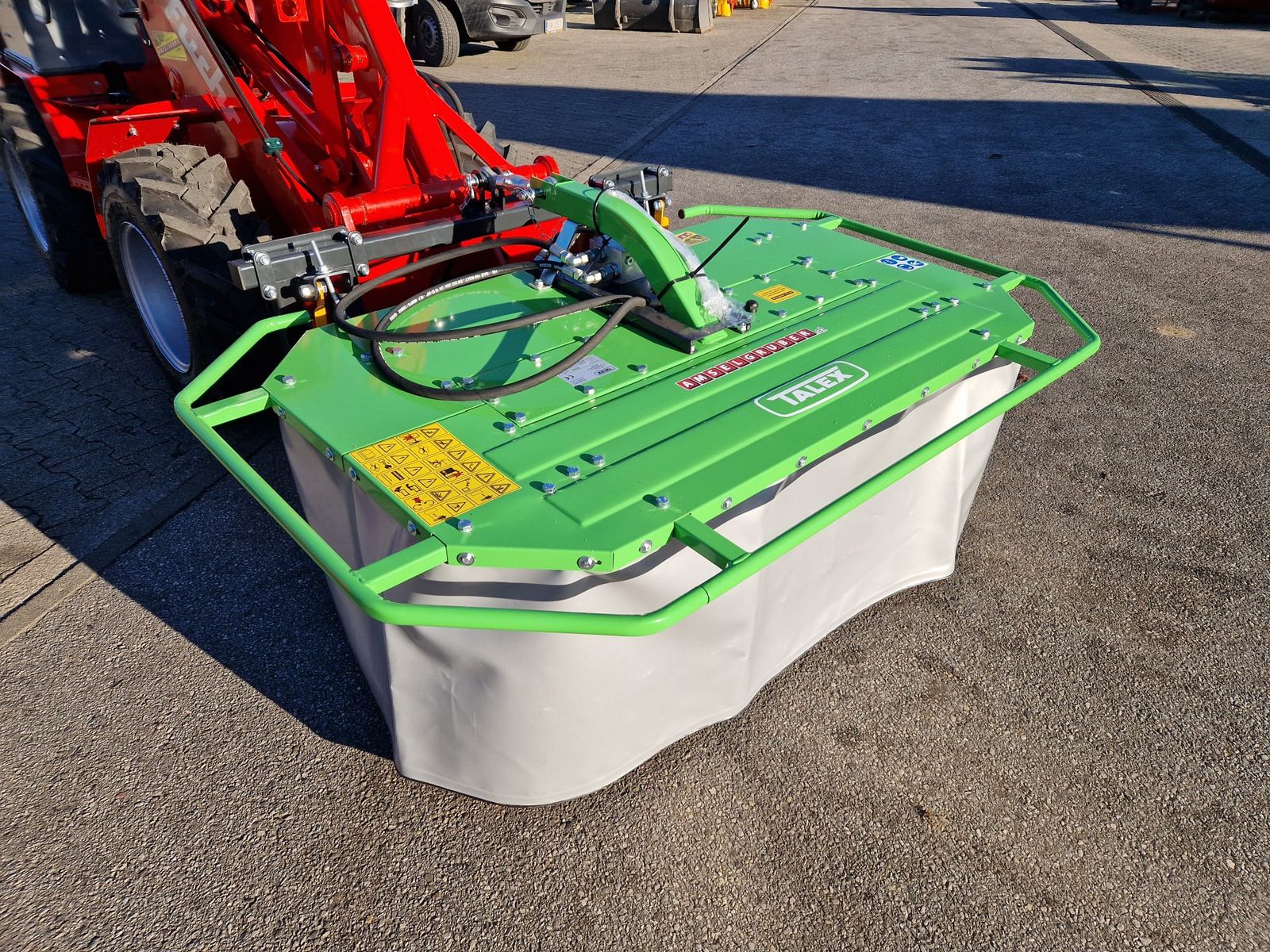 Dominator Trommelmähwerk für Hoflader 135 cm 2