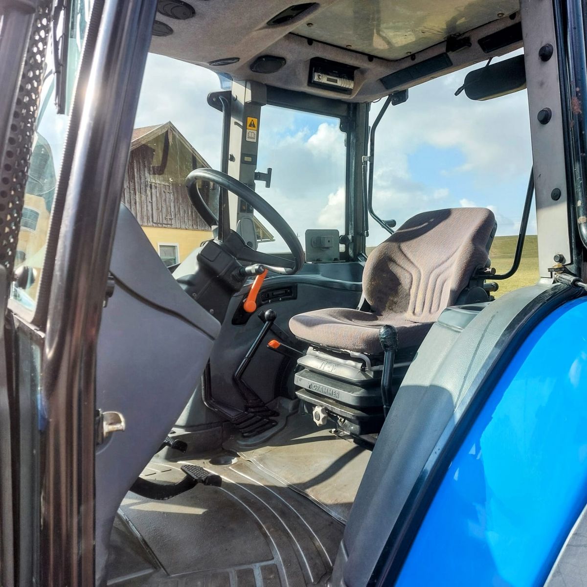 New Holland TL70A (4WD) 3