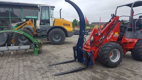 Dominator Fuchs PG mit Niederhalter hydr. EURO