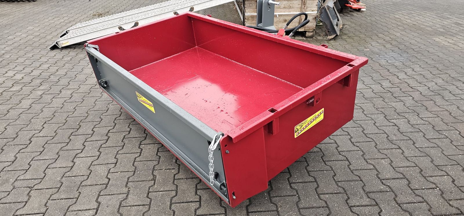 Dominator Kippschaufel 180 DW LAGERND! 1