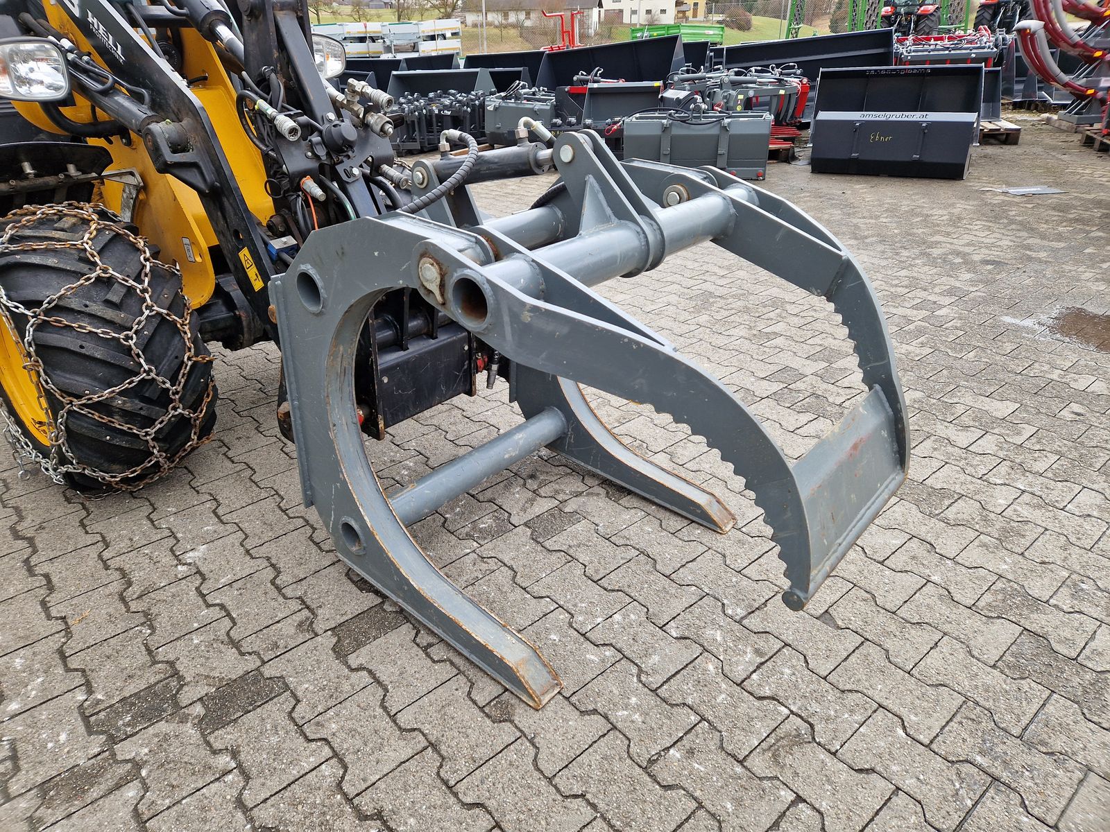 Dominator Poltergabel 3