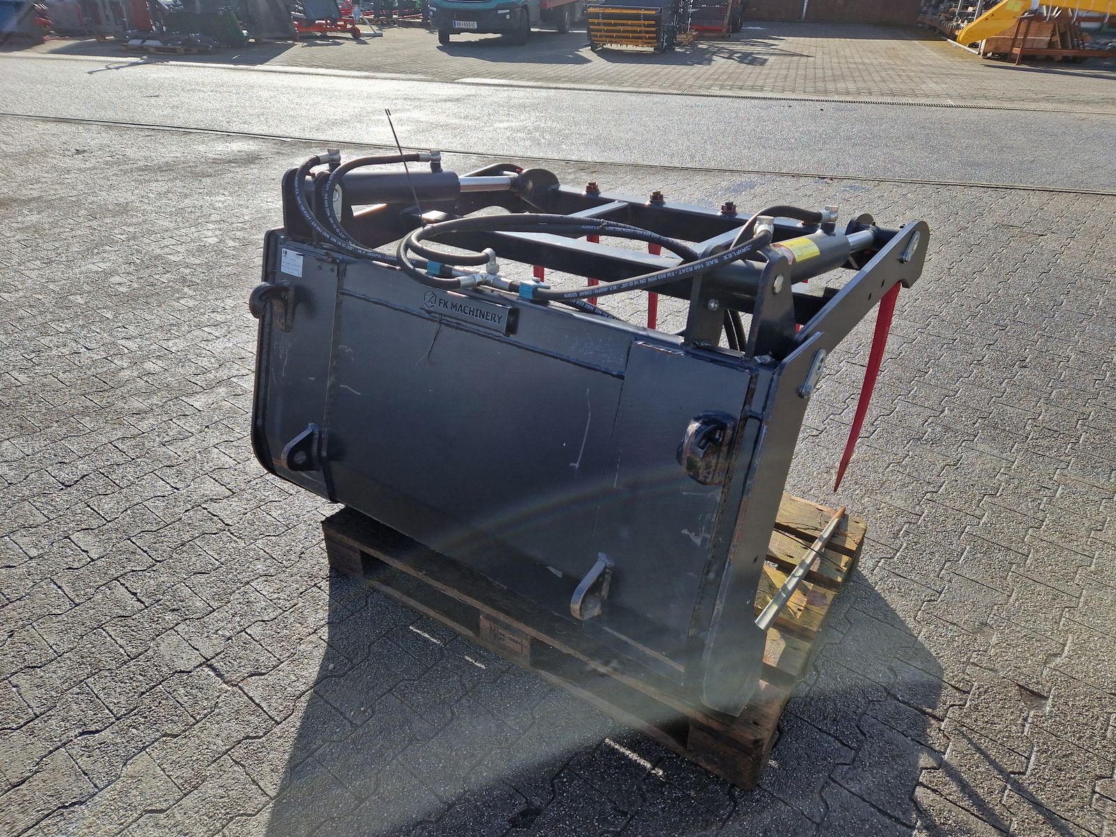 FK Maschinery Krokodilgebiss 120 cm mit Euroaufnahme 2