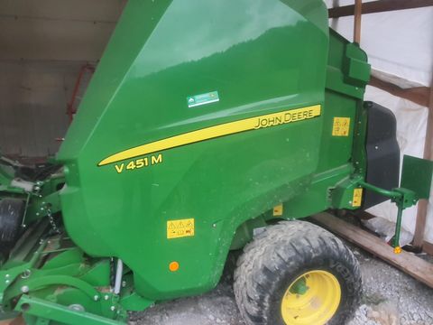 John Deere V451 M