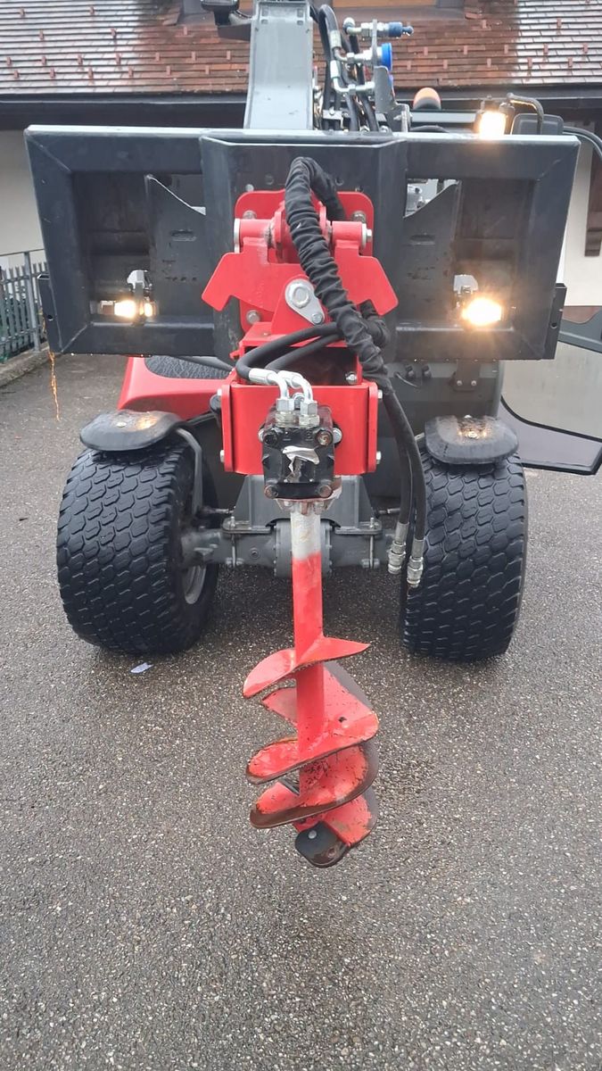 Dominator Erdbohrer Hydr.mit Getriebeunterstützung 2