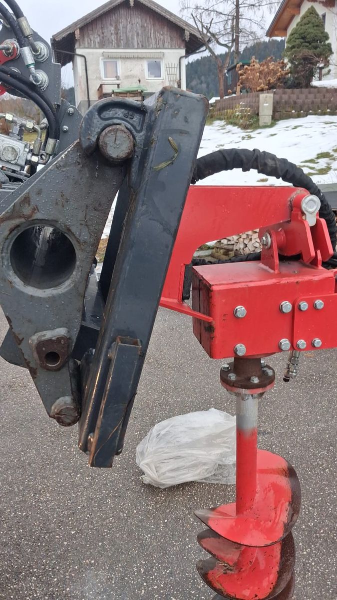 Dominator Erdbohrer Hydr.mit Getriebeunterstützung 3