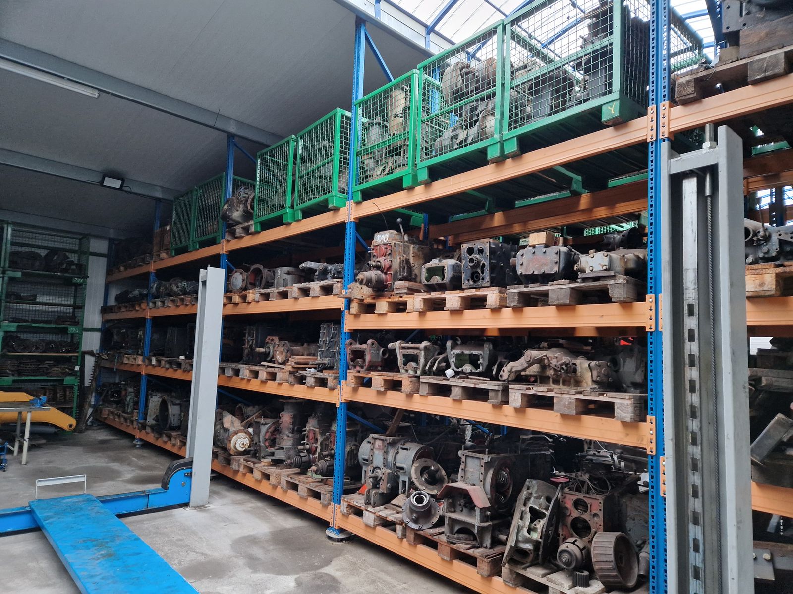 Steyr Diverse Steyr Traktor und Oldtimer Ersatzteile 3