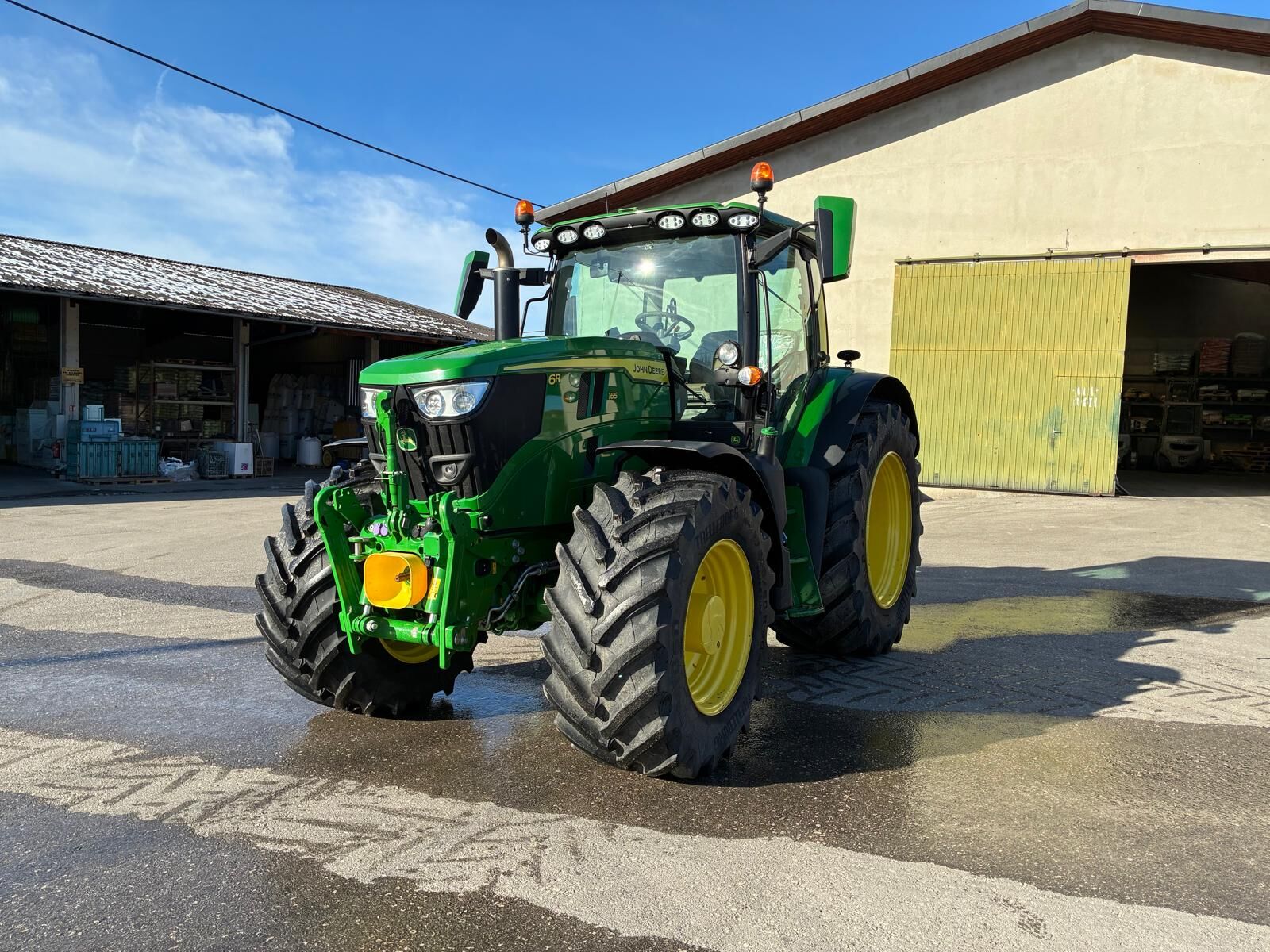 John Deere 6R 165 2