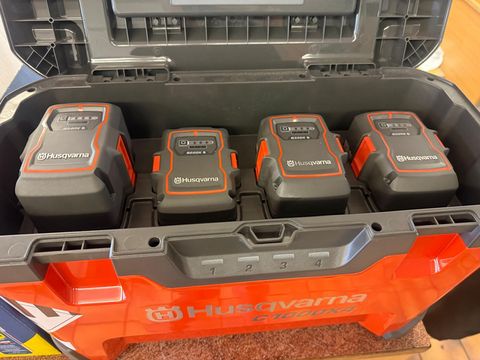 Sonstige Husqvarna C1000x4 inkl. Akkus 