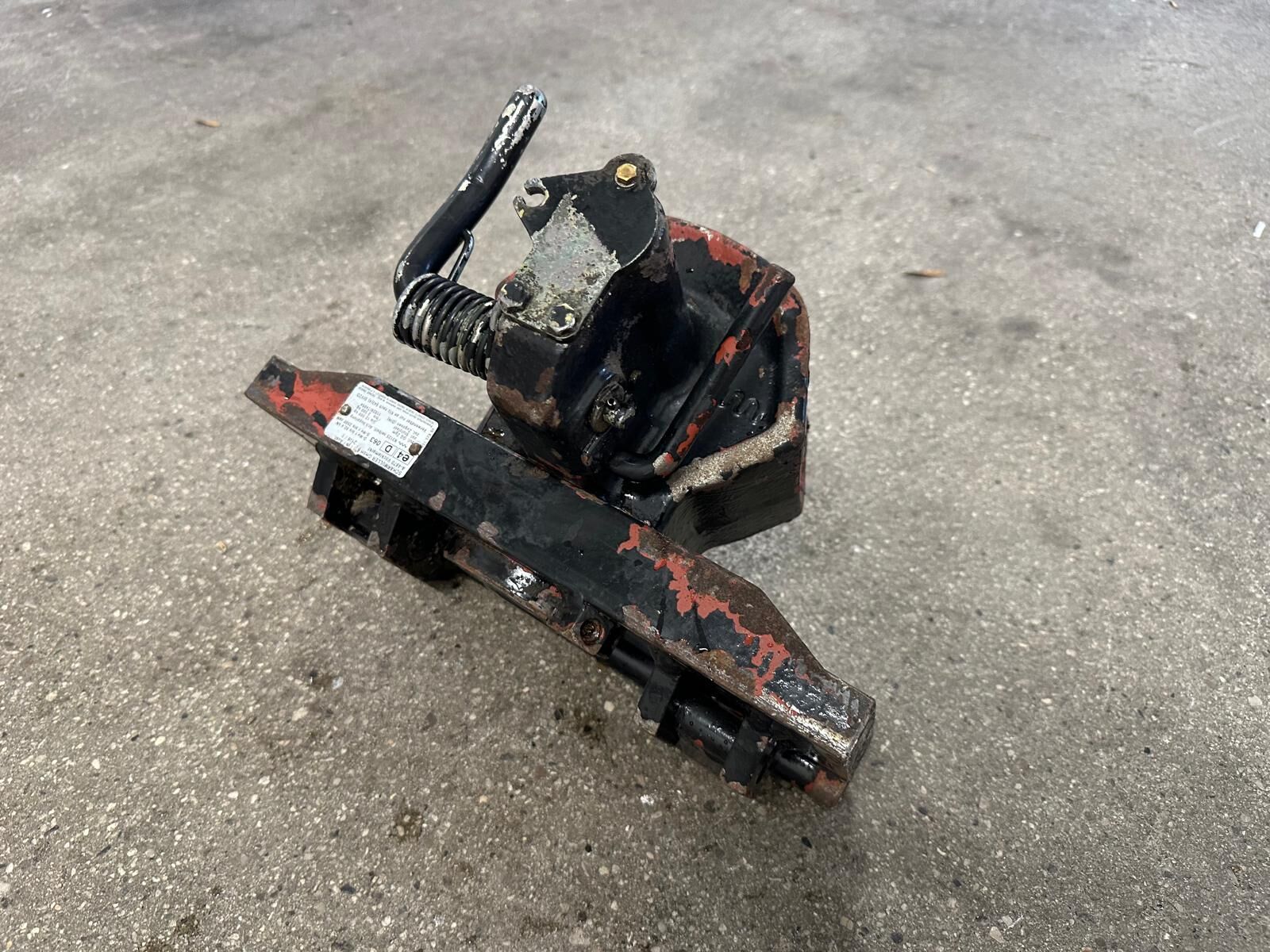 Steyr Automatische Anhängerkupplung 3