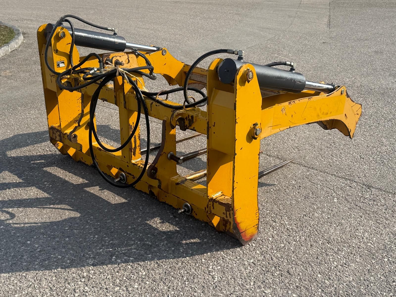 Mammut Rundballenschneider 3