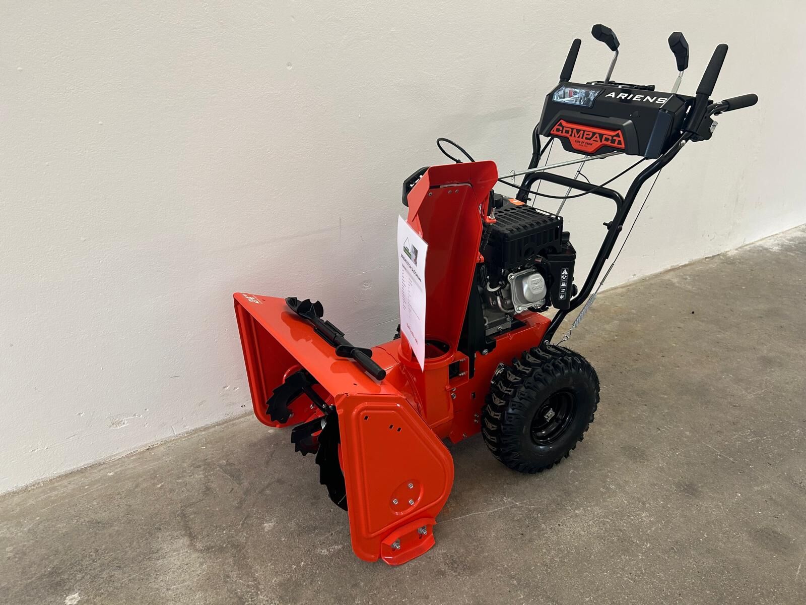 Ariens ST24 DLE Compact 2