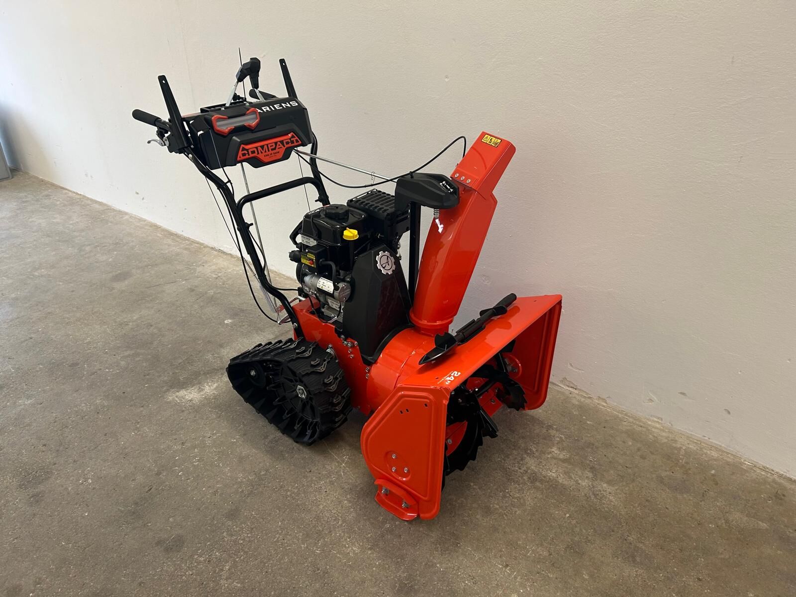 Ariens ST24 DLET Compact Rapid Track 2