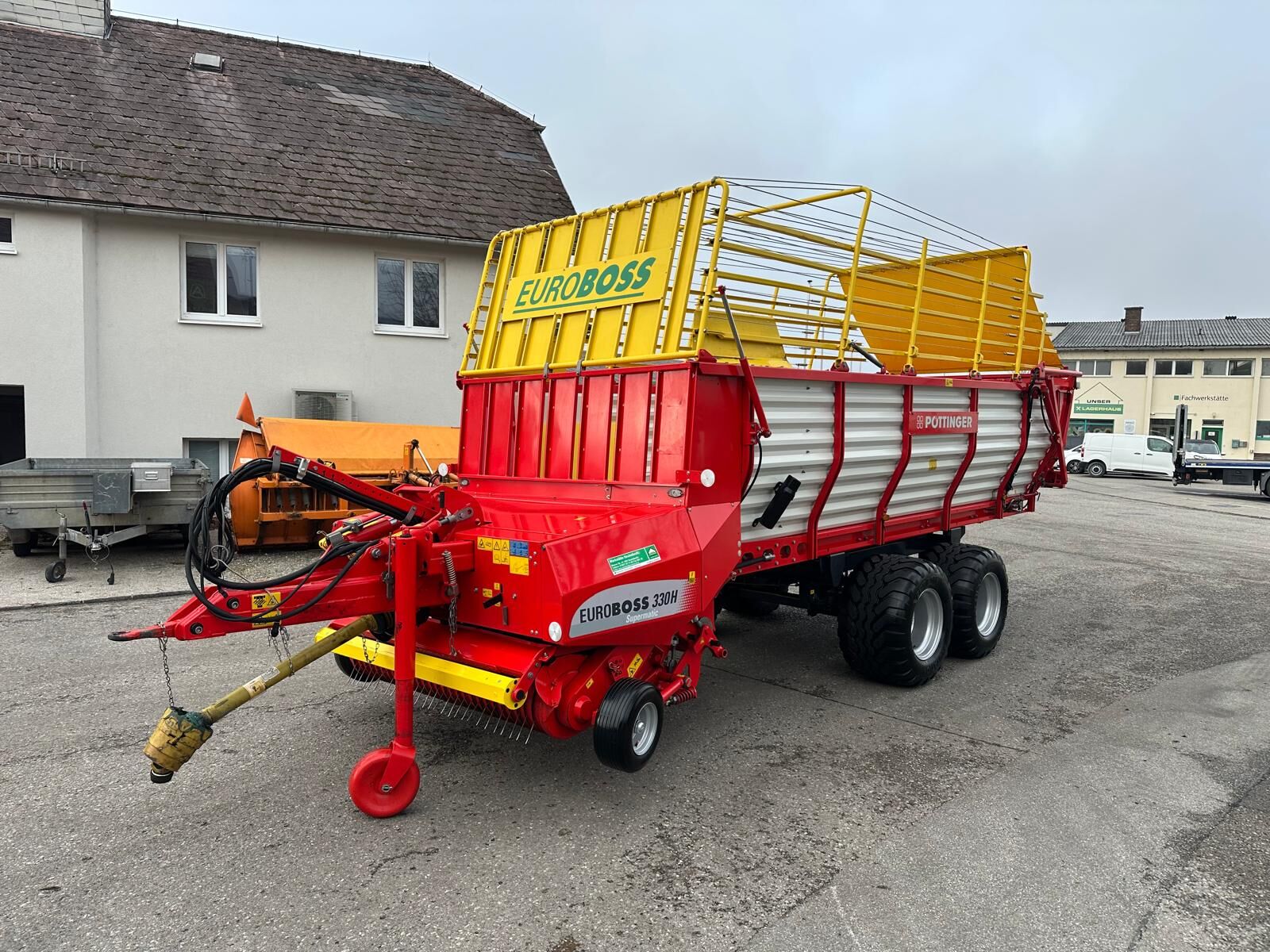Pöttinger Euroboss 330 H 2