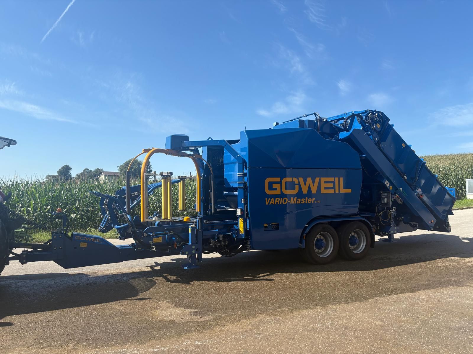 Göweil Göweil Maisballenpresse  3