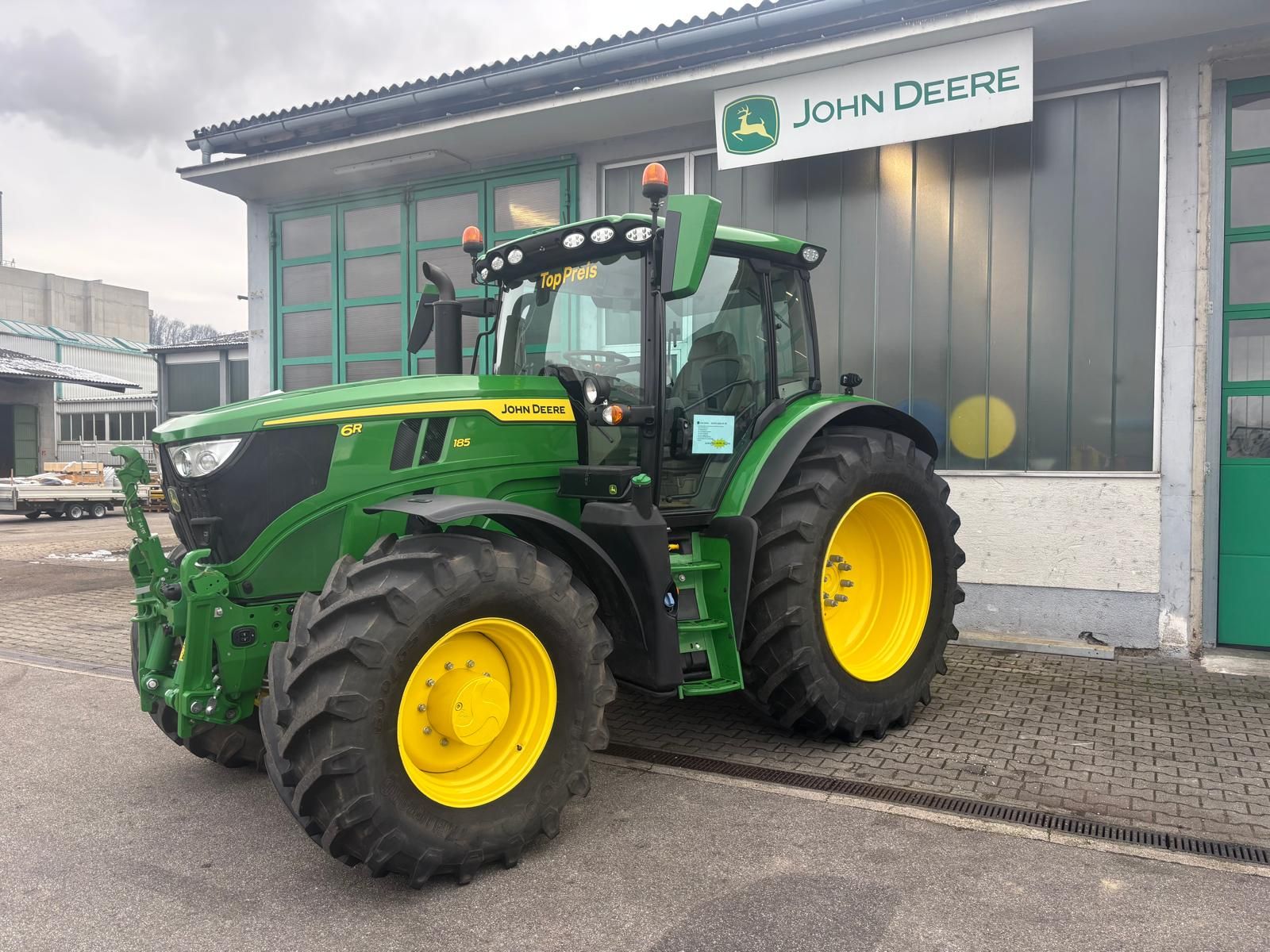 John Deere 6R185 3
