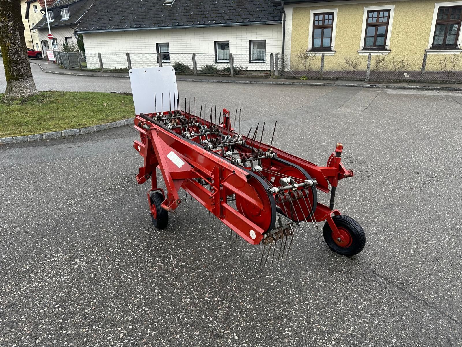 Pöttinger Heuraupe KR 220 3