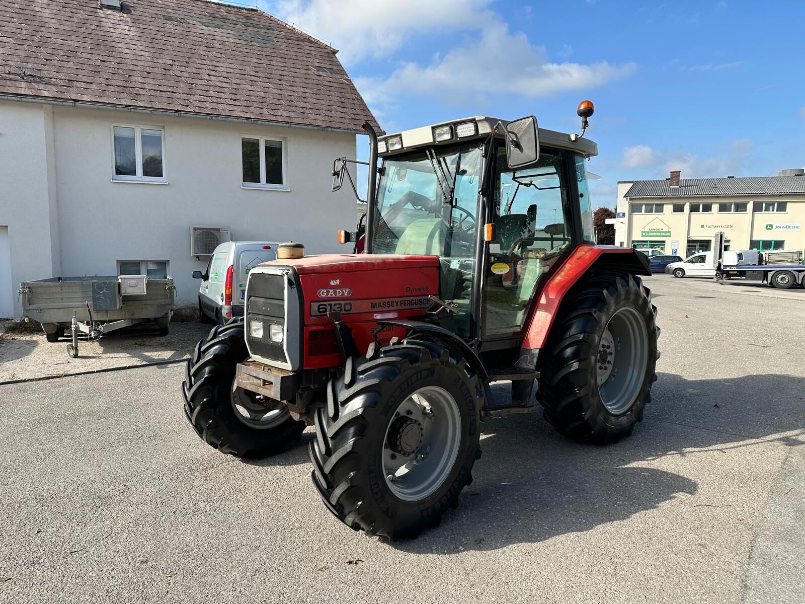 Massey Ferguson MF 6130 Dynashift 2