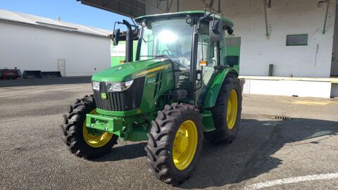 John Deere 5067E