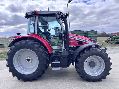 Massey Ferguson MF 5S.145