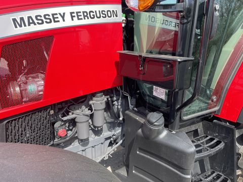 Massey Ferguson MF 5711 M