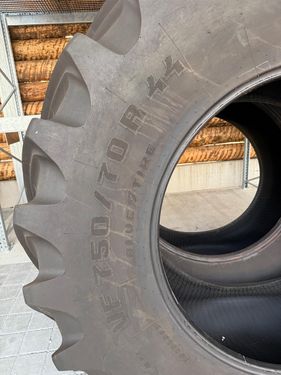 Trelleborg Reifen VF750/70R44 TM1060