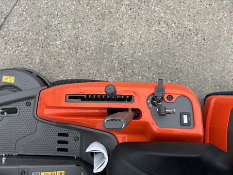 Husqvarna Rider R 216 T AWD