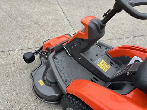 Husqvarna Rider R 216 T AWD