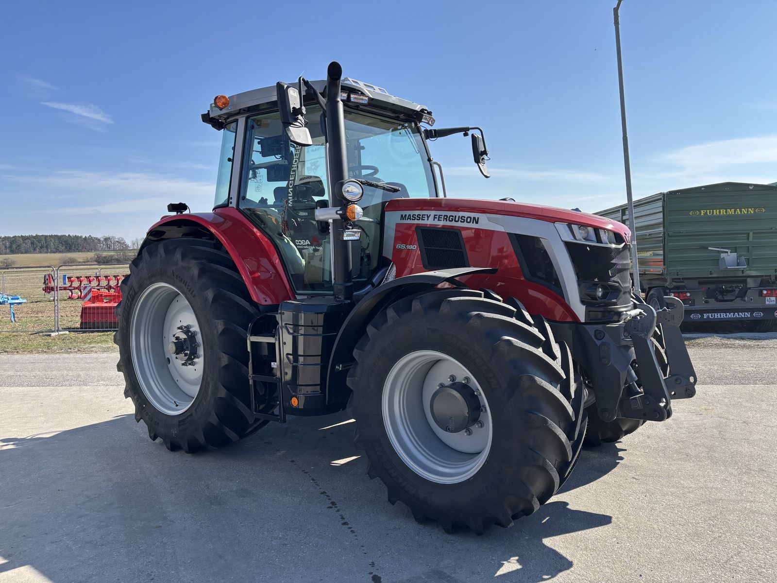 Massey Ferguson MF 6S.180 Dyna-VT Exclusive 3