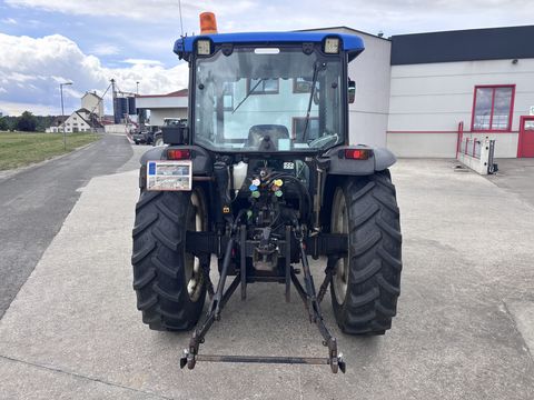 New Holland T4020 V