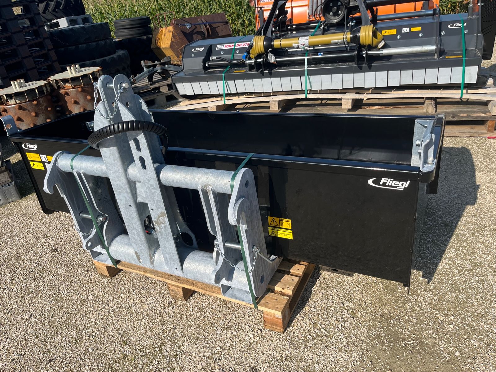 Fliegl Gigant 2200 doppelwirkend Hardox SL 1