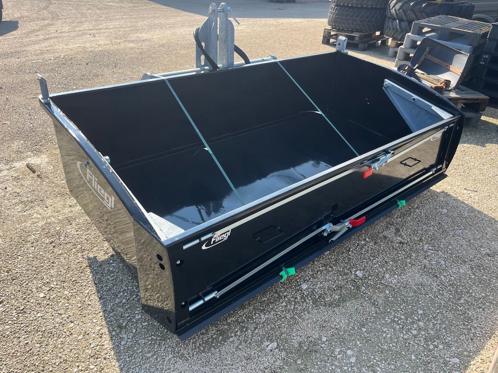 Fliegl Gigant 2200 doppelwirkend Hardox SL 2