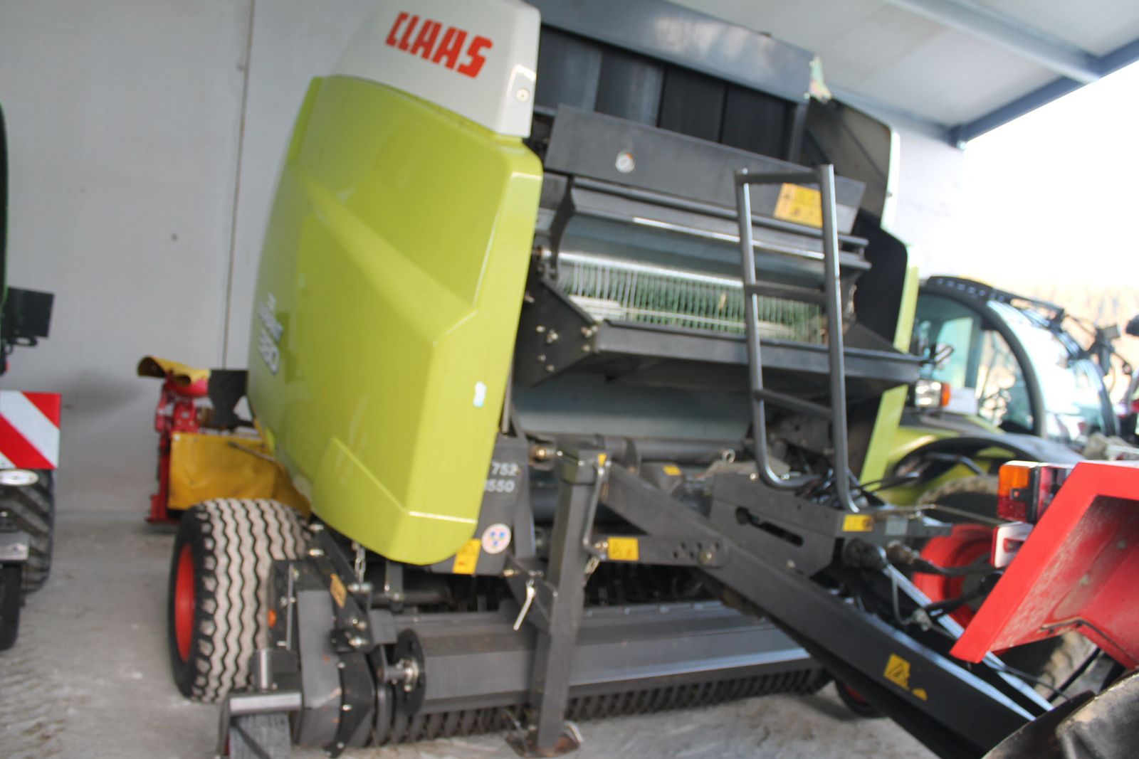 Claas Variant 380 RC 2