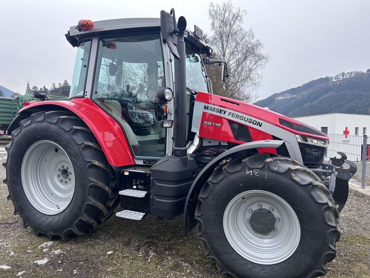 Massey Ferguson 5S.115 Dyna-4 2