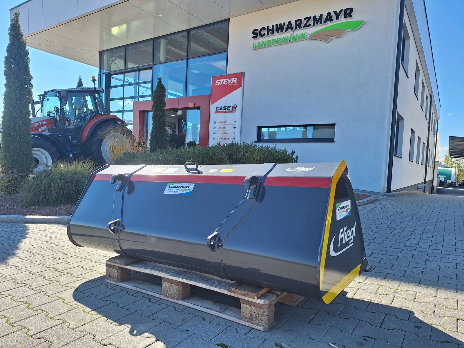 Fliegl AgroCenter LG-Schaufel 1900 2