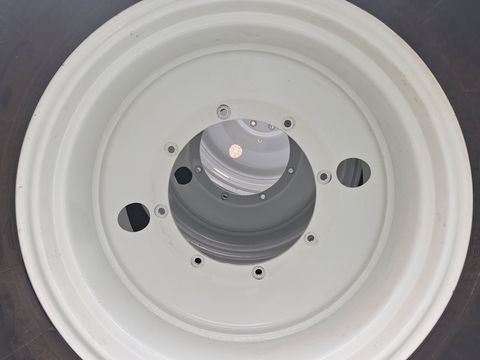 Michelin 650/65R38+540/65R28 Kompletträder