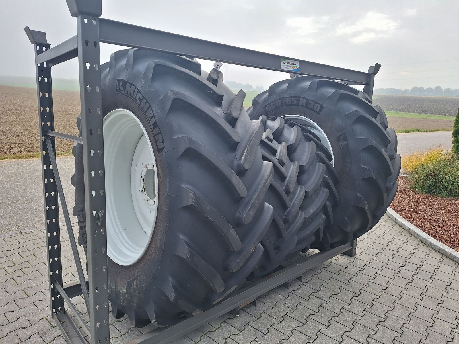 Michelin 650/65R38+540/65R28 Kompletträder  3