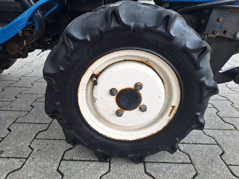 Iseki Allradtraktor 