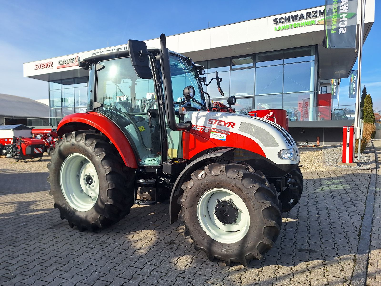 Steyr 4075 Kompakt S (Stage V) 2